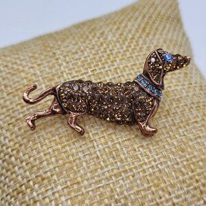 VINTAGE Dachshund Weiner Gold Tone Brooch Pin CRYSTALS Rhinestones 1928